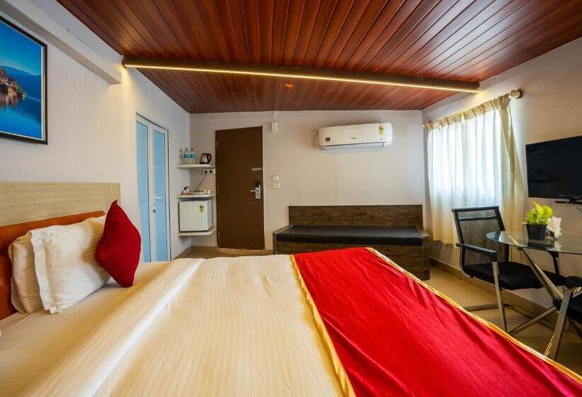 Трехместный Номер Deluxe, Seasons Suites   Koramangala