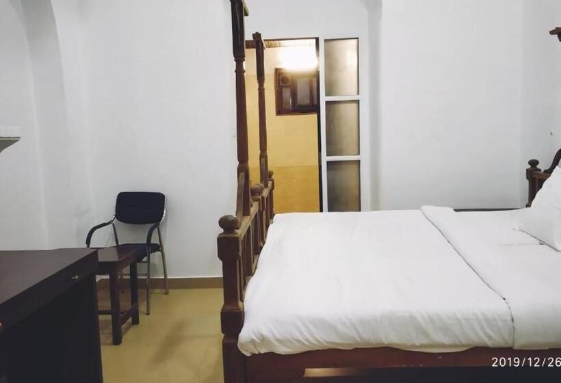 Номер Стандарт Внутренний, Matheran Green Field Resorts