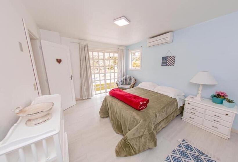חדר סטנדרט נוף לגינה, Casa Quintal Centro Canela !