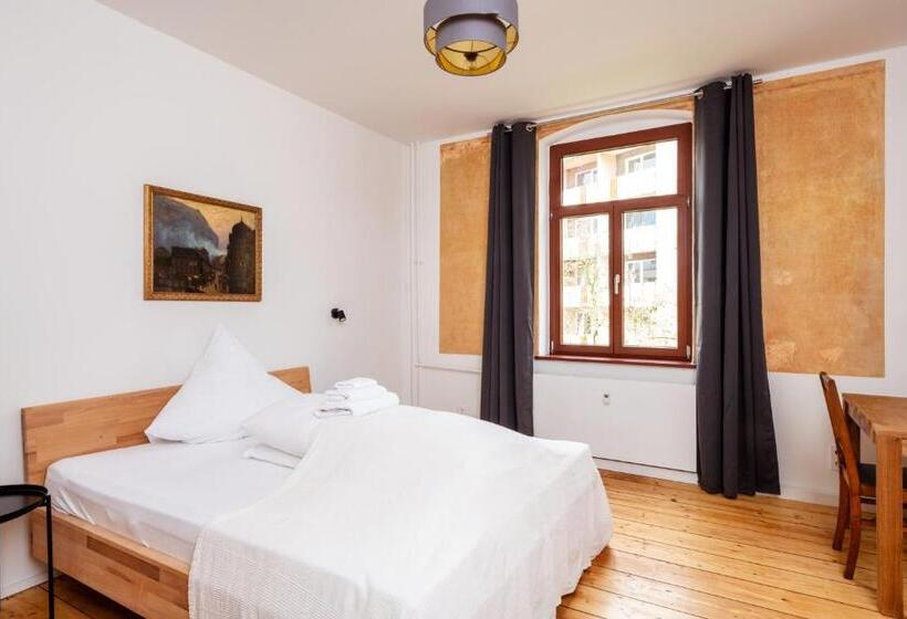 Номер Стандарт Совместная Ванная, Künstlerzimmer Im Kulturhaus Häselburg