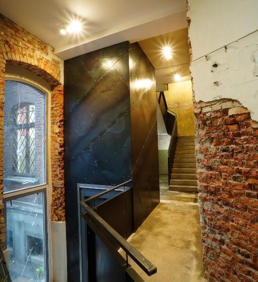 Студия Стандарт, Künstlerzimmer Im Kulturhaus Häselburg