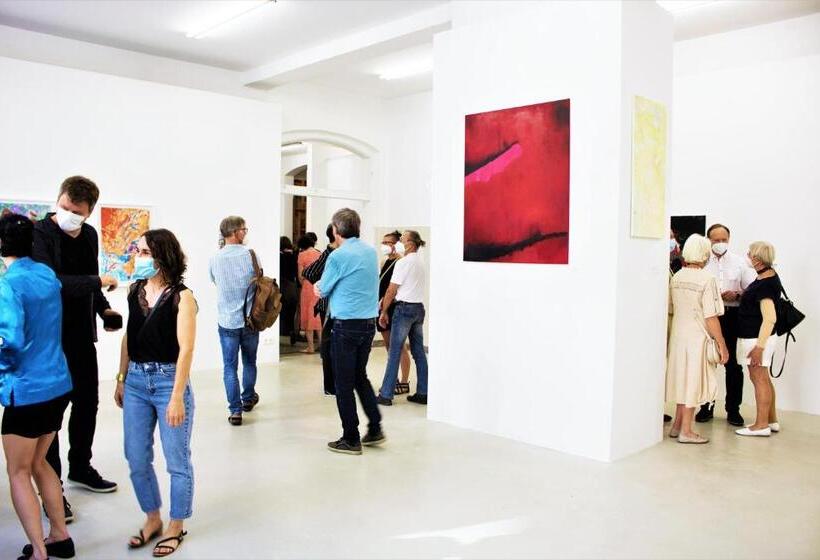Номер Стандарт, Künstlerzimmer Im Kulturhaus Häselburg