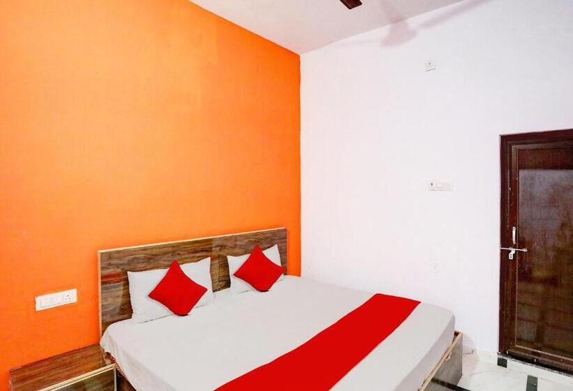 Трехместный Номер Классика, Oyo Flagship Hotel Bhagirathi