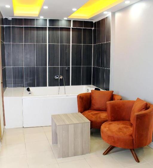 اتاق لوکس با تخت بزرگ, Avist Hotel Avcılar