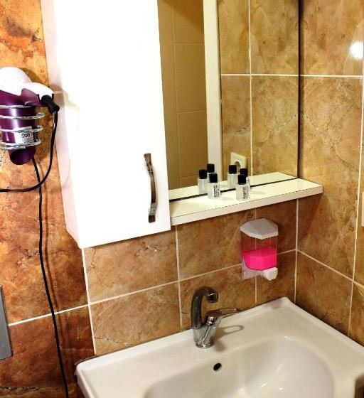 اتاق لوکس سه تخته, Avist Hotel Avcılar
