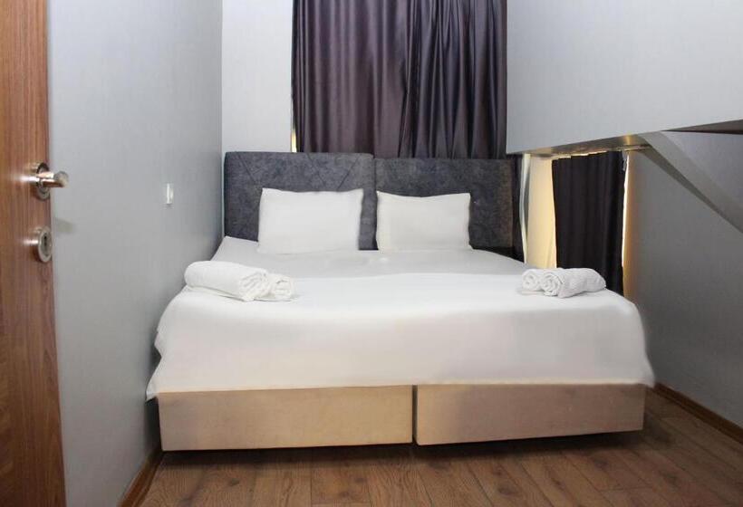 استودیوی استاندارد, Avist Hotel Avcılar