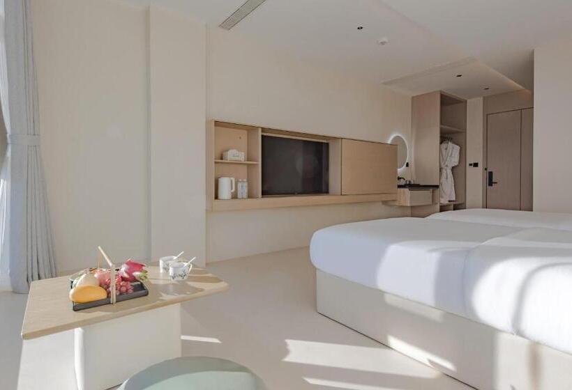 Номер Стандарт Вид на Озеро, Dali Oriental Seaview Hotel  Dali Erhai