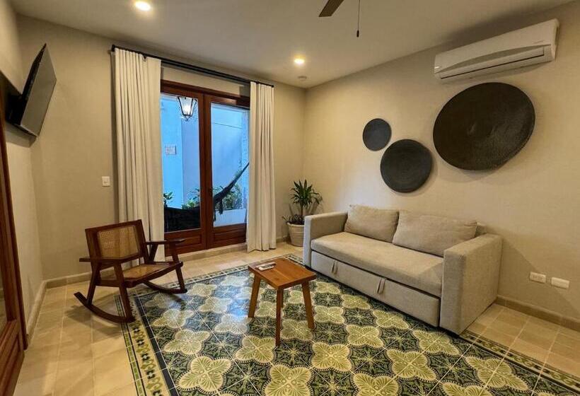 デラックスルーム, Los Frailes Concept