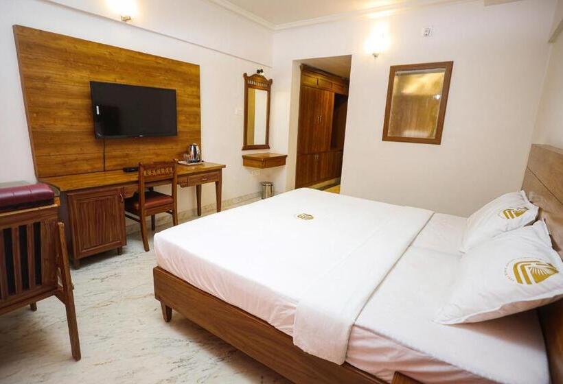 Номер Deluxe, Liwa Tower Hotel & Business Center