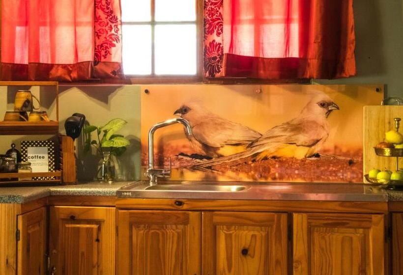 Семейное Бунгало, Hasekamp Family Bush Lodge