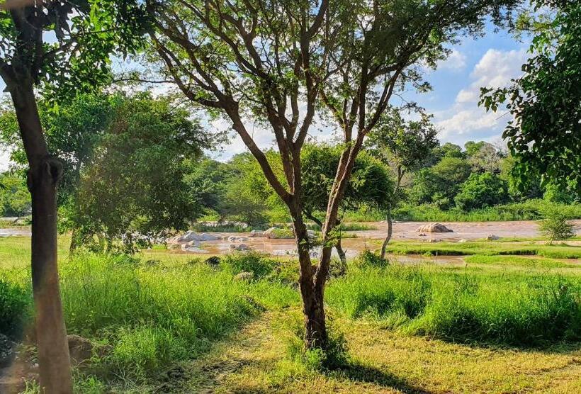 Бунгало Стандарт Вид на Сад, Hasekamp Family Bush Lodge