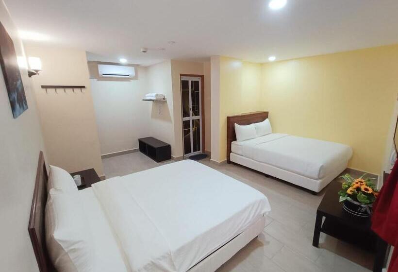 Family Suite, Capital O 90897 Island City