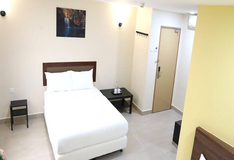 Family Suite, Capital O 90897 Island City
