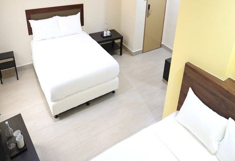Family Suite, Capital O 90897 Island City