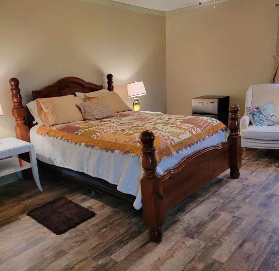 Номер Стандарт, Moonlight Manor Bed And Breakfast