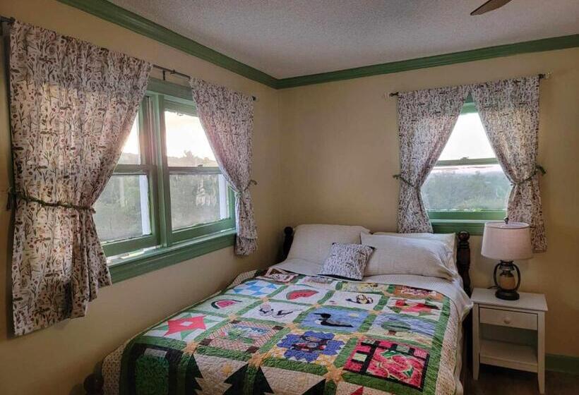 Номер Deluxe, Moonlight Manor Bed And Breakfast