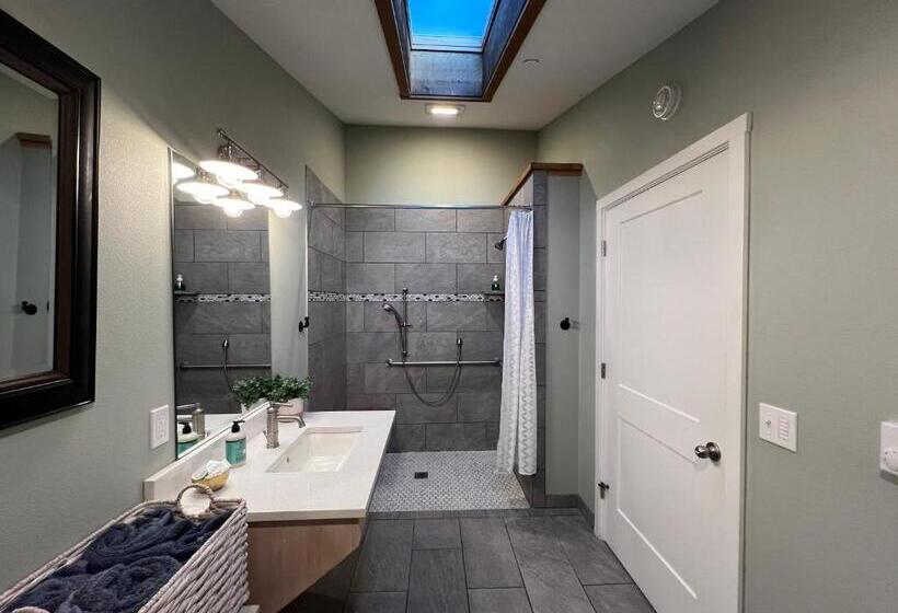 Студия Deluxe, Sea Glass Inn
