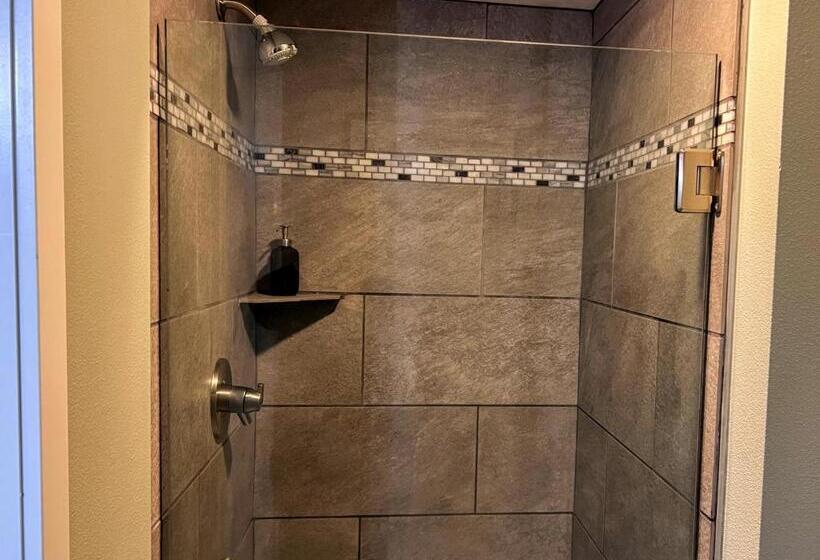 Люкс Повышенной Комфортности, Sea Glass Inn