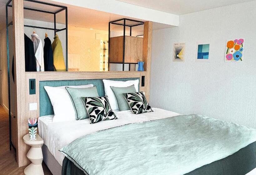 Номер Стандарт, H4 Hotel Wyndham Paris Pleyel Resort