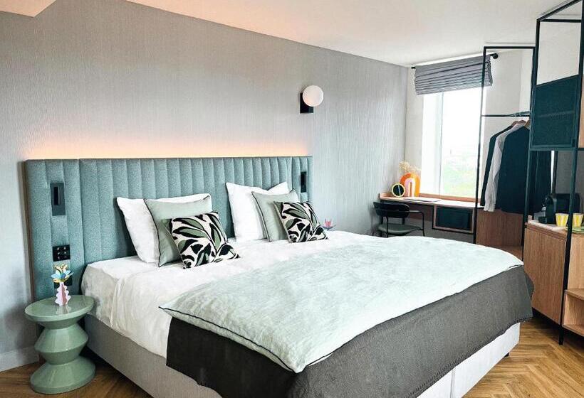 Номер Deluxe Вид на Город, H4 Hotel Wyndham Paris Pleyel Resort