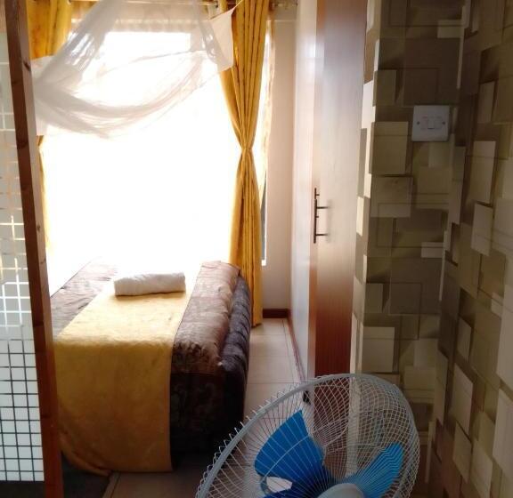 اتاق لوکس با تخت بزرگ, Tsavo 90 Degrees