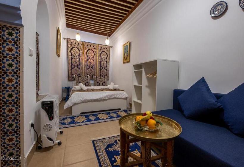Номер Deluxe, Riad Bin Souaki
