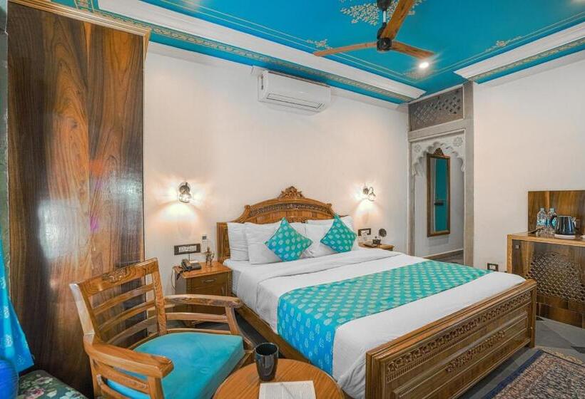 带大床的复式套间, Aaj Haveli   Lake Facing Boutique Hotel By Levelup Hotels
