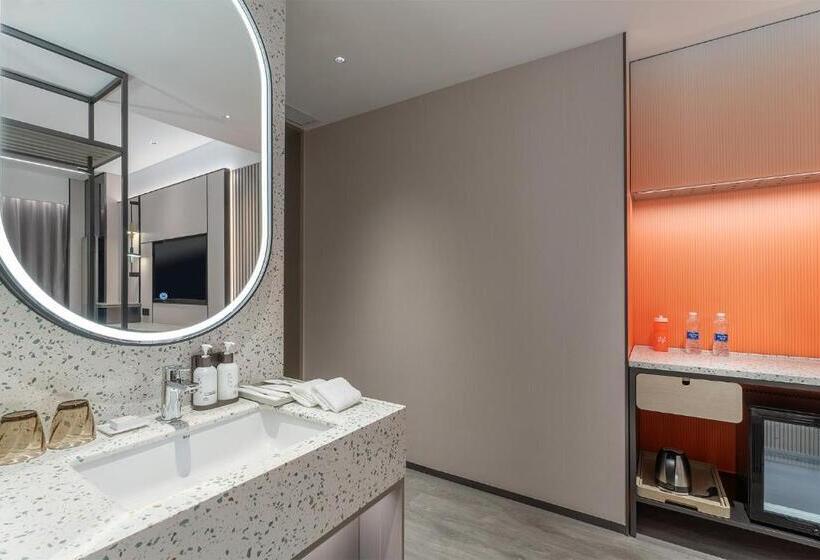 Стандартный Номер Кровать Кинг, Even Hotel Zhongshan City Center, An Ihg