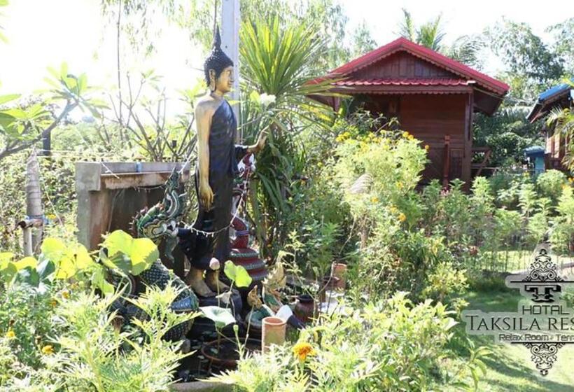 اتاق استاندارد با چشم‌انداز باغ, Taksila Resort ฏักร์ศิลารีสอร์ท