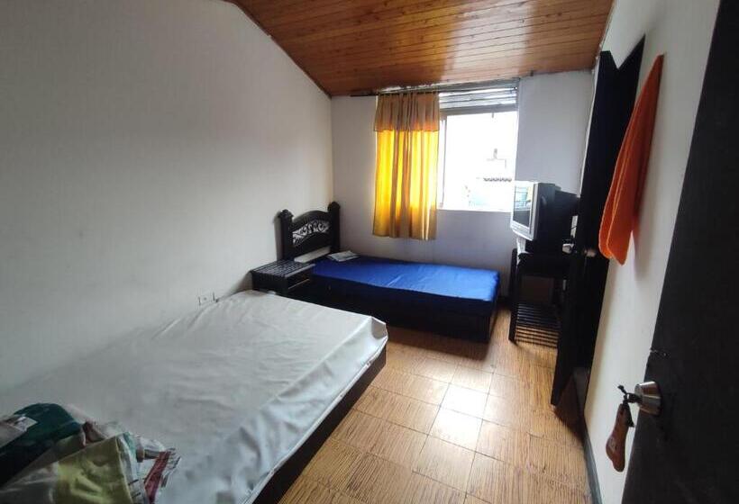 스탠다드 룸, Habitaciónes 2 Camas & Baño Privado