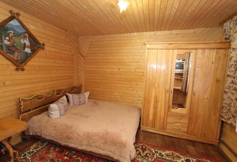 Трехместный Номер Стандарт Совместная Ванная, садиба Svitlana