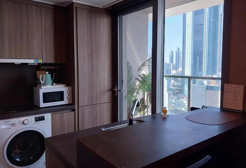 디럭스 룸 측면 바다 전망, The Solid Residence   Elbon The Stay By Haeundae