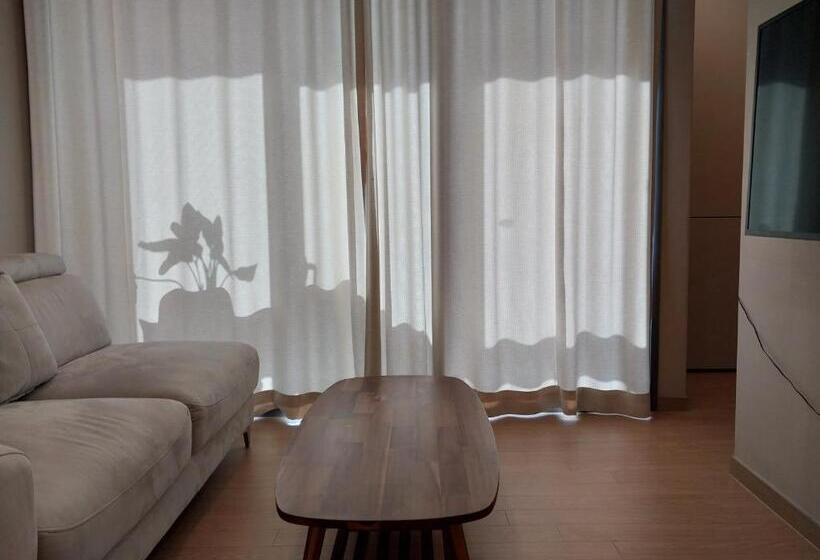디럭스 테라스 룸 바다 전망, The Solid Residence   Elbon The Stay By Haeundae