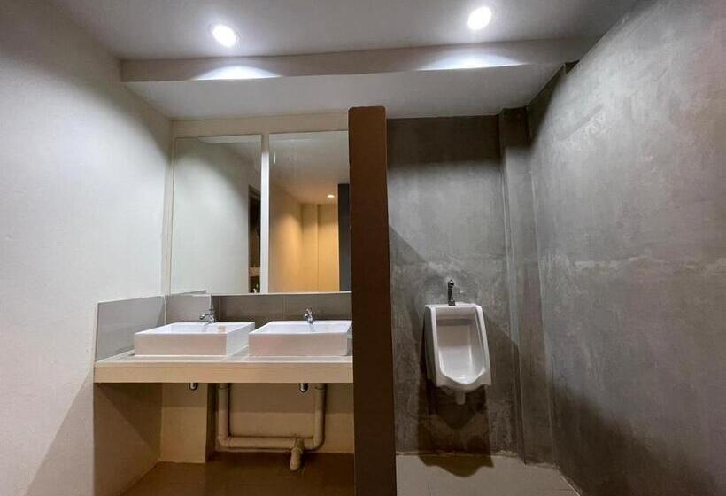 Номер Стандарт Индивидуальный, Baan Pheun Hostel บ้านเพื่อน โฮสเทล