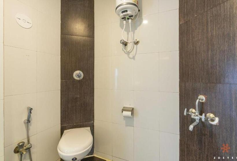 اتاق لوکس, Zostel Pondicherry, Auroville Road