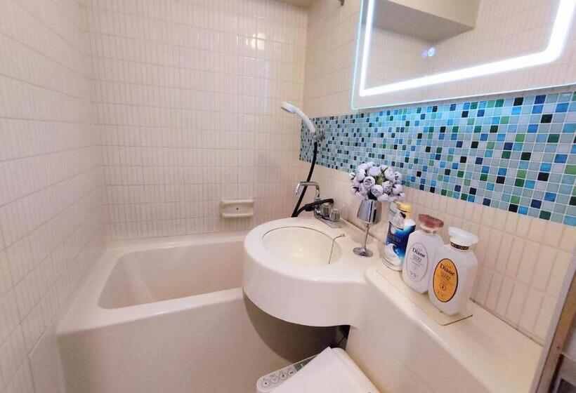 Appartamento 1 Camera da Letto con Balcone, G23新宿最中心 東新宿站5分 Shinjuku Center 5 Mins To Station, Max 3p 新宿 涉谷 表参道 池袋 上野 代代木 银座 原宿