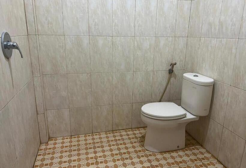 Номер Стандарт, Oyo 93388 Enjoy Homestay & Cafe