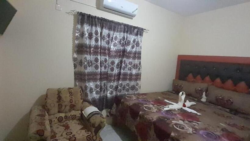 اتاق اکونومی, Guest Suite In Old Harbour