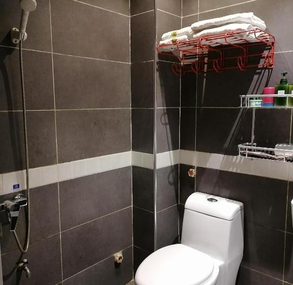 Номер Deluxe, Lazzy Inn