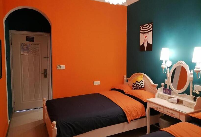 Номер Deluxe, Lazzy Inn