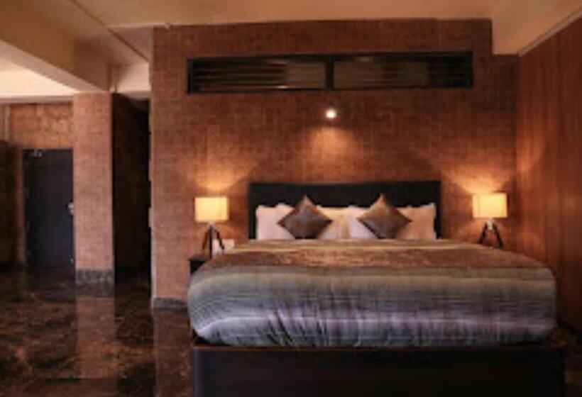 Семейный Номер, Acropolis Shillong