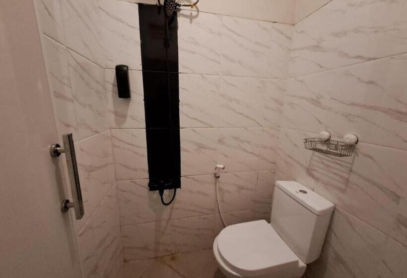 豪华房间, Capital O 93345 The Saka Guest House Syariah
