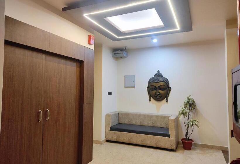 اتاق خانوادگی, Sharda Dinings Gorakhpur