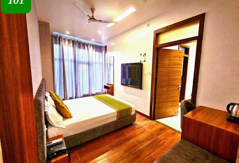 اتاق استاندارد, Sharda Dinings Gorakhpur