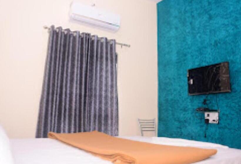 豪华房间, Nanashri Guest House & Restaurants Pimpalgaon