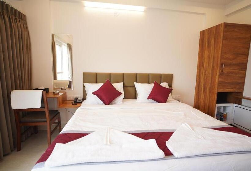 带大床的高级房间, The Auberge Boutique Hotel   Manyata Tech Park