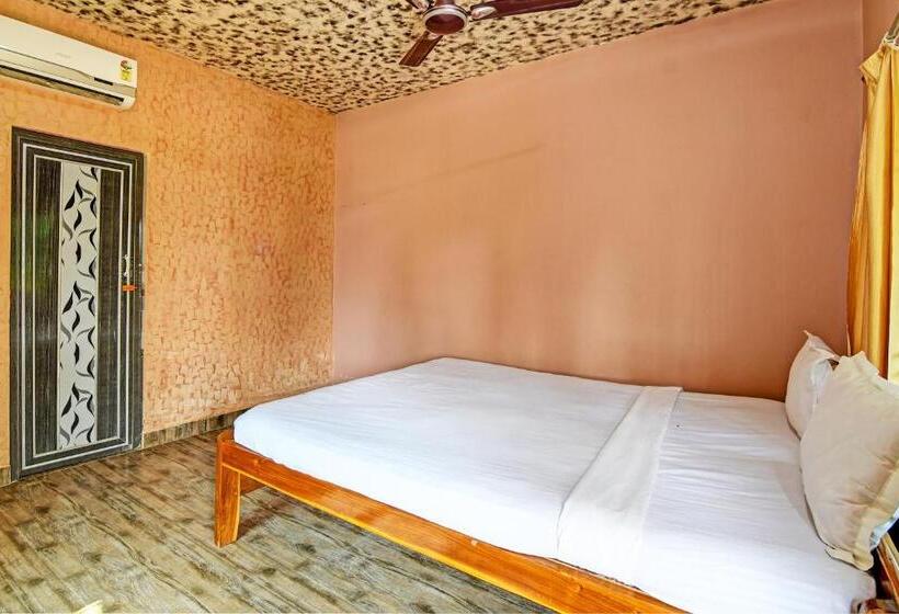 Трехместный Номер Классика, Oyo Sova Hotel & Resort