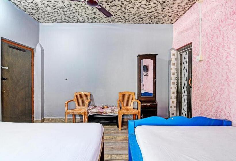 Трехместный Номер Классика, Oyo Sova Hotel & Resort