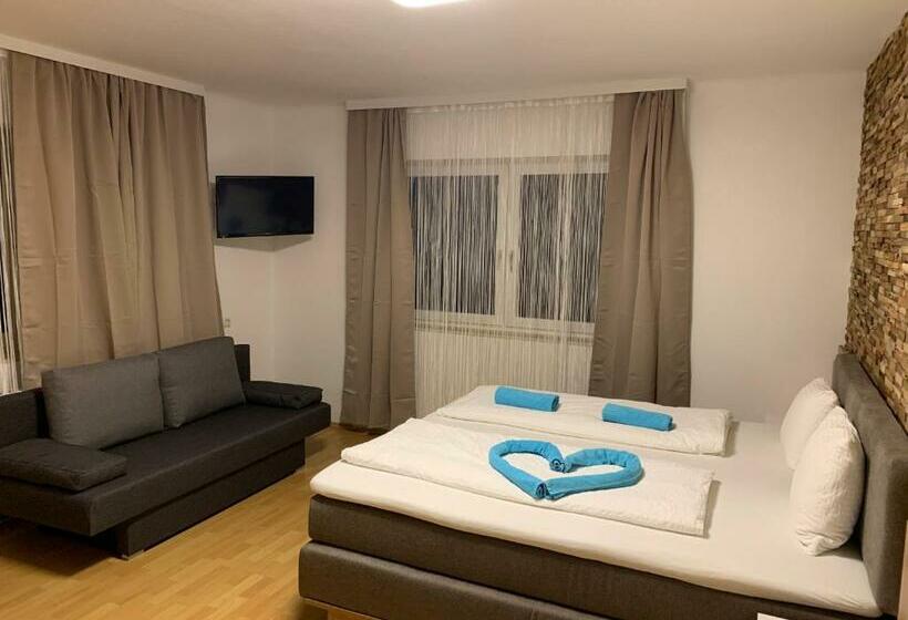 Номер Стандарт Трехместный, Gasthaus & Hotel Backhendlstation