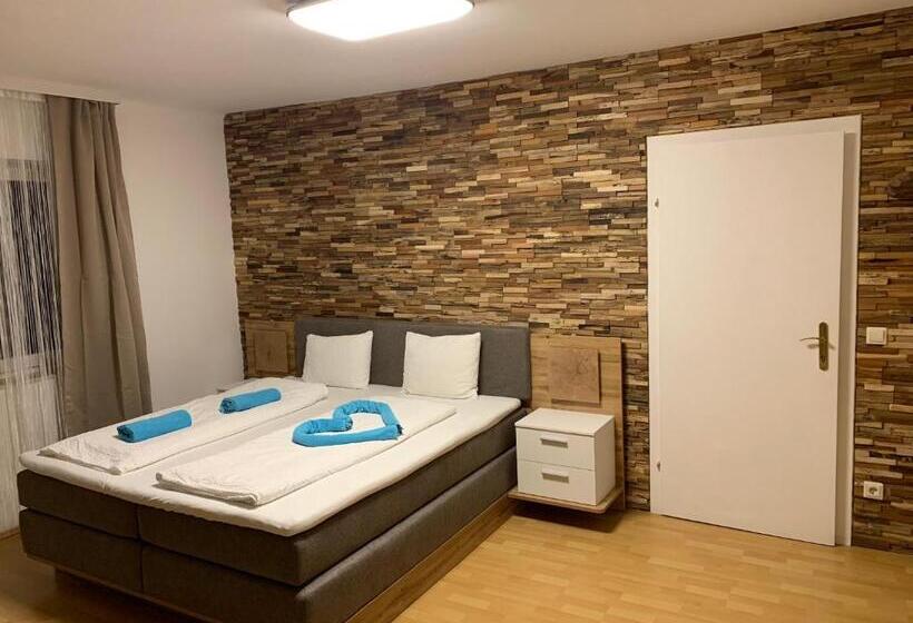 Номер Стандарт Трехместный, Gasthaus & Hotel Backhendlstation
